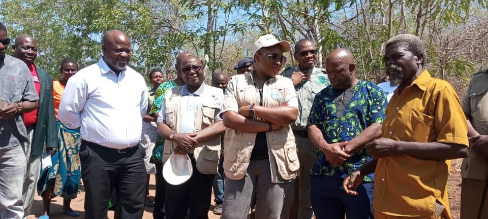 MINISTER HAILS SALIMA COMMUNITIES FOR SPEARHEADING NATURAL RESOURCES CONSERVATION